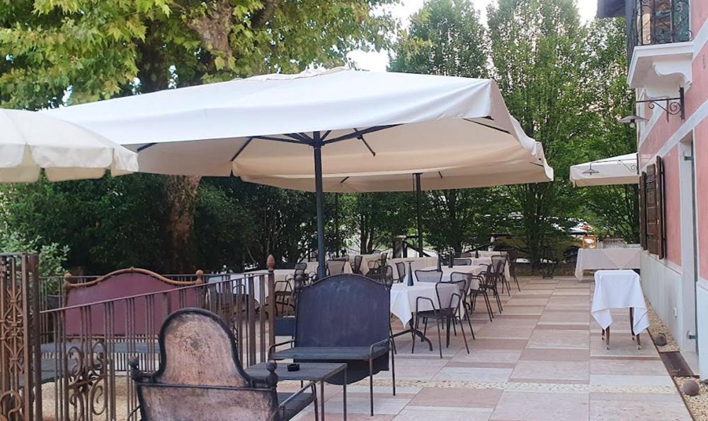 Отель I Torretti Locazione Turistica, Ristorante, Lounge Bar Азоло Экстерьер фото